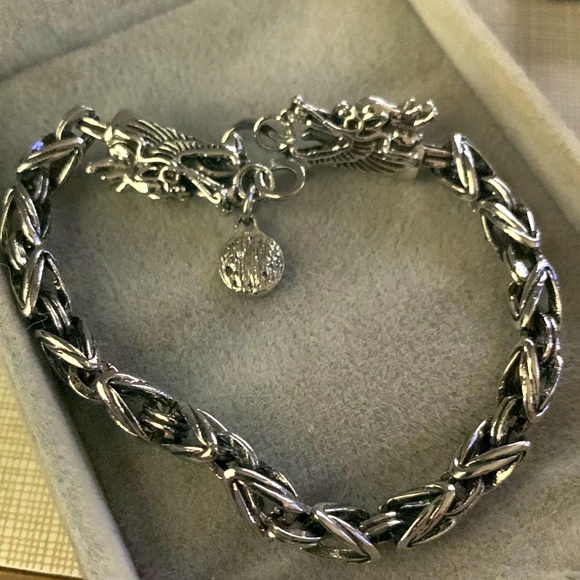 Silver oxidized double headed keel bracelet dragon artwork - Picture 2 of 10